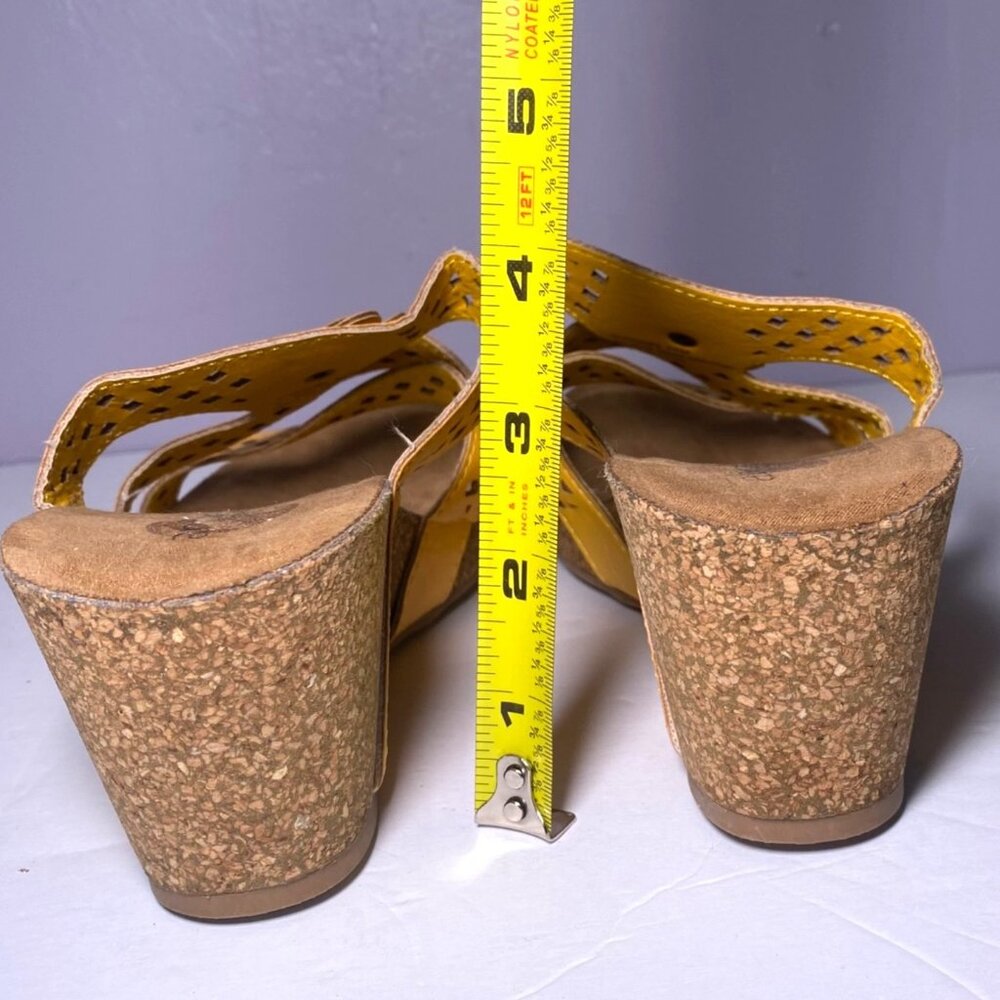 Yellow Cut-Out Floral Cork Wedge Sandals 5.5 Faux Leather Upper Casual Country - Picture 6 of 7